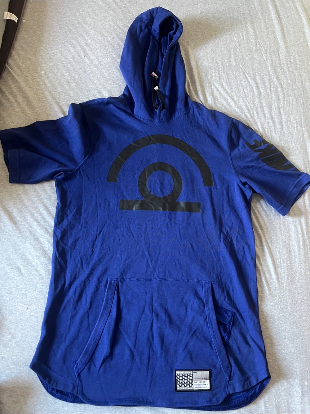 NIKE Mens Hoodie Pullover  blue color size M